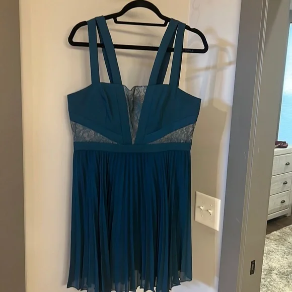 BCBGMAXAZRIA Tensin Cocktail Dress